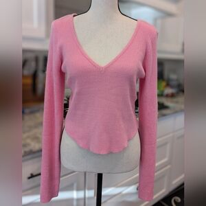 LA Hearts Soft Pink V Neck Knit Top. NWOT!!
